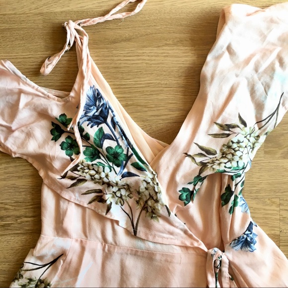 Dex blush floral asymmetrical wrap dress in Large - Picture 8 of 15